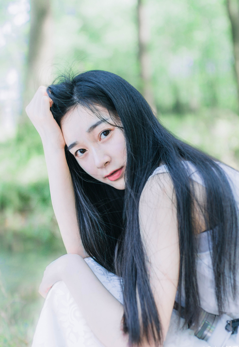 无论平时多勾心斗角，过年也要伪装个节日气氛出来，不然对不起鞭炮。